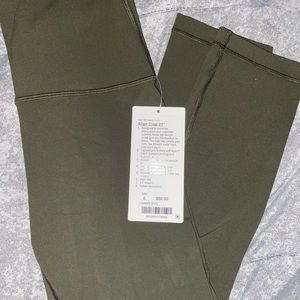 Lululemon Align Crop 21’